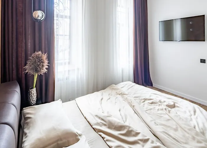 Romari таманська 12 Lviv