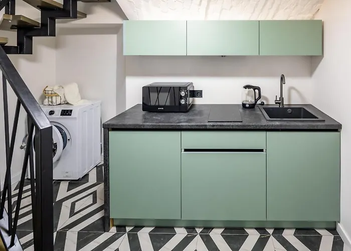 Romari таманська 12 Daire *