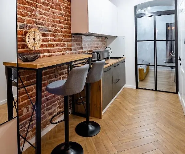 Romari таманська 12 公寓 利沃夫