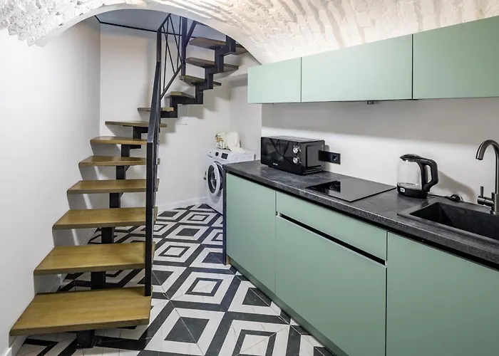 Romari таманська 12 利沃夫