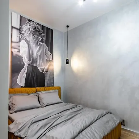 Romari таманська 12 Apartmán Lvov